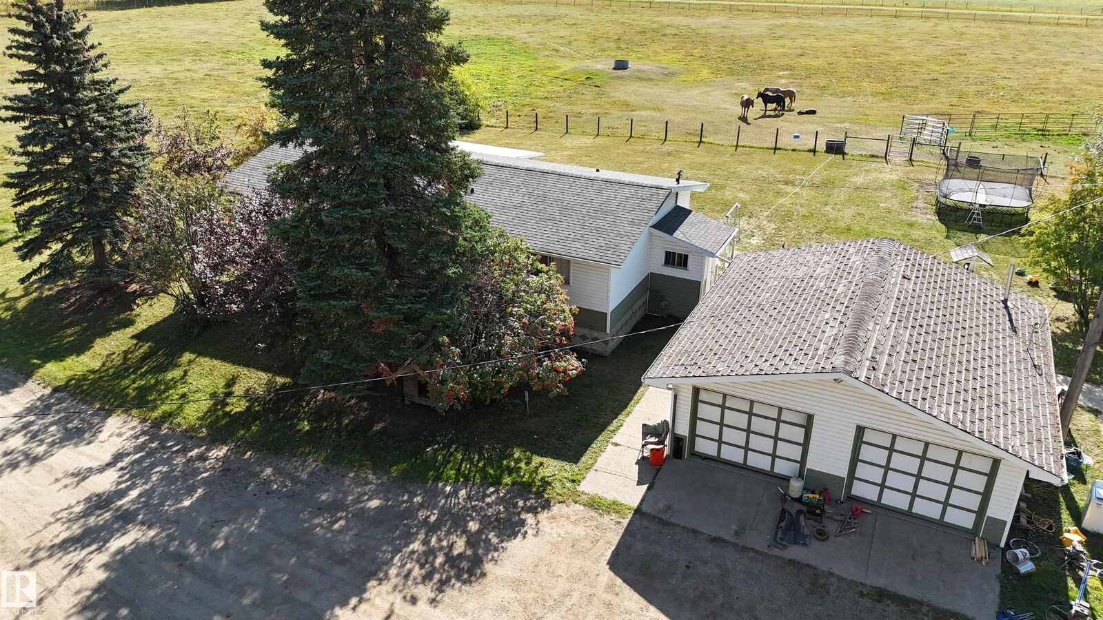 Property Photo: 49308 RR 75 AB T7A 2A3
