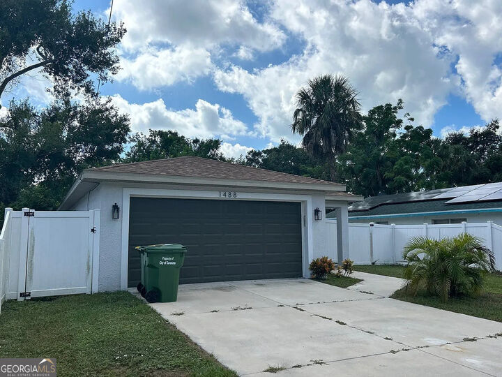 Property Photo: 1488 18th Street FL 34234