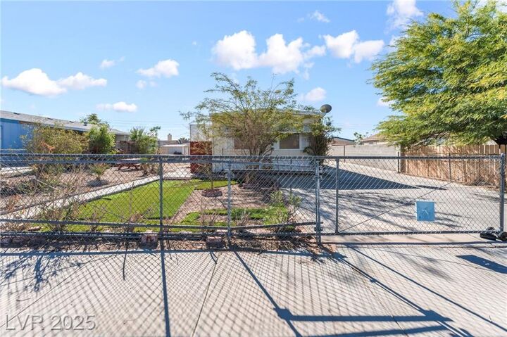 Property Photo:  6041 Rocky Mountain Avenue  NV 89156 