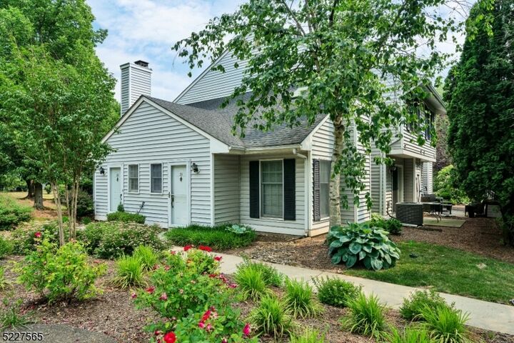 21 Owl Ct  Readington Twp. NJ 08887 photo