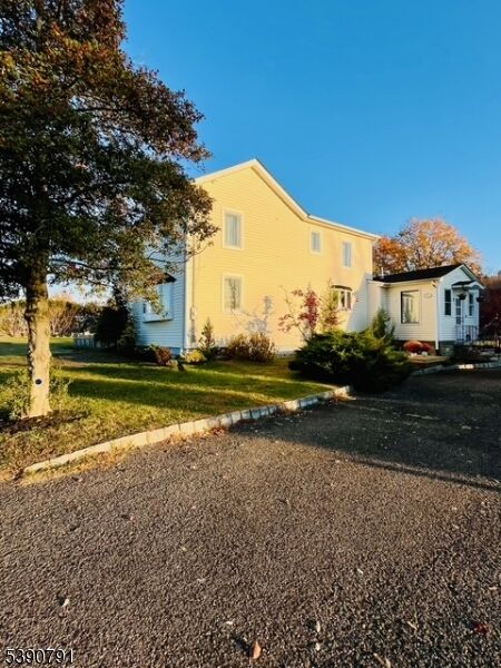 Property Photo:  5 Wyckoffs Millsapplegarth  NJ 08831 