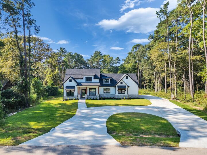 Property Photo: 451 Pelican Street TX 77355