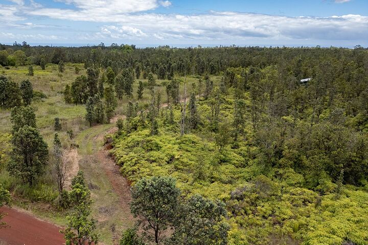 Property Photo: 11-3120 Waimaka O Pele Rd HI 96771