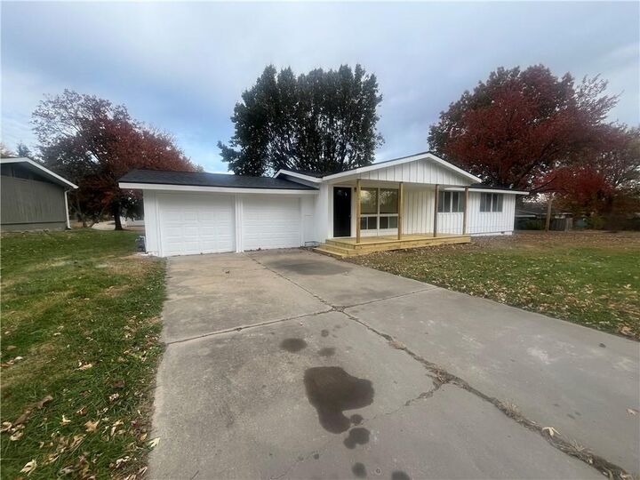 Property Photo:  93 11th Street  MO 64601 