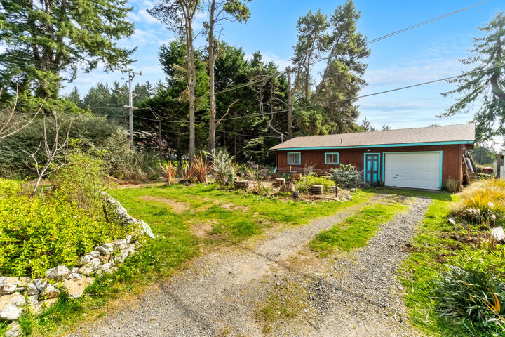 1896 Blake Road  McKinleyville CA 95519 photo