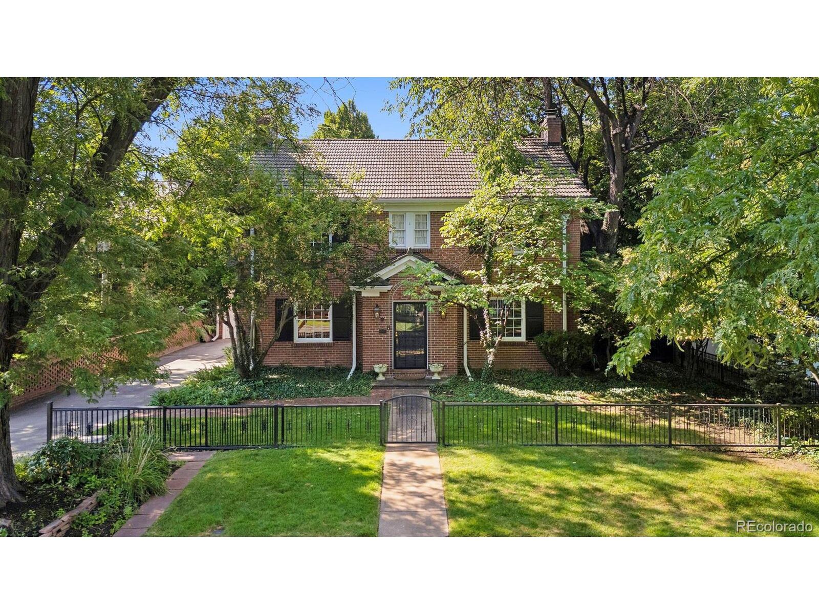 Property Photo: 2230 E 4th Ave CO 80206