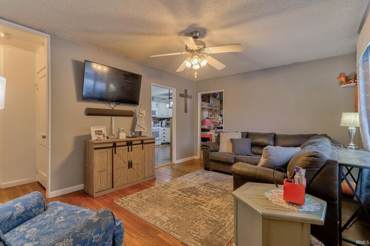 Property Photo: 2214 Jefferson Avenue IN 47714-3137