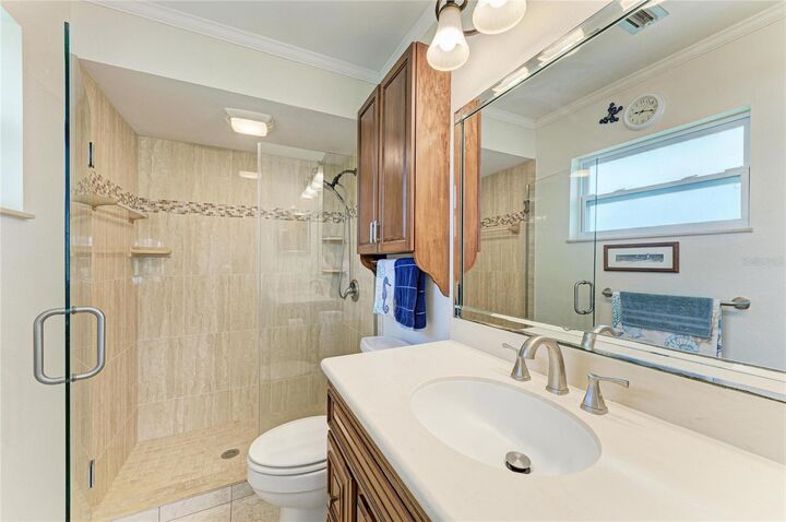 Property Photo: 1311 Oakleaf Court FL 34208