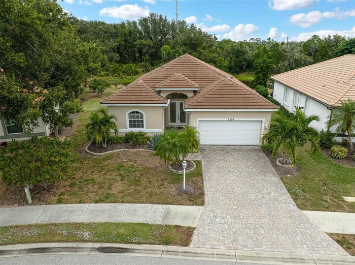 Property Photo: 2304 Harrier Way FL 34275