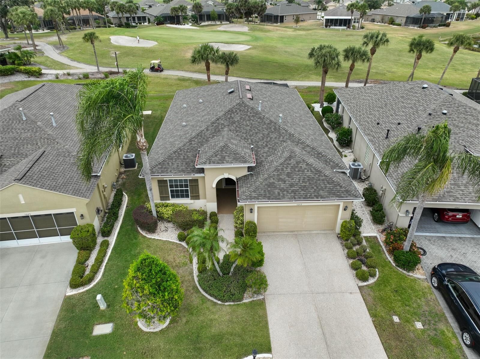 Property Photo:  1043 Regal Manor Way  FL 33573 