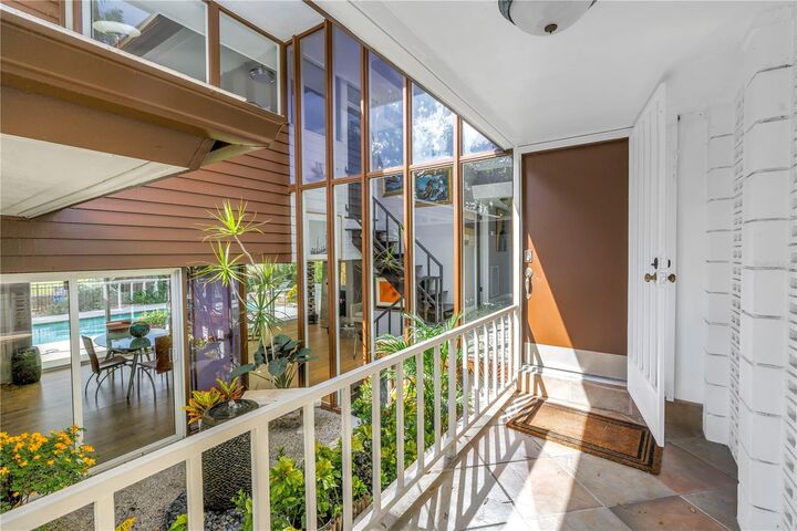 Property Photo:  3130 Walnut Street NE  FL 33704 