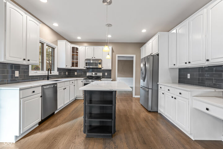 Property Photo: 5767 Killdeer Place IN 46033