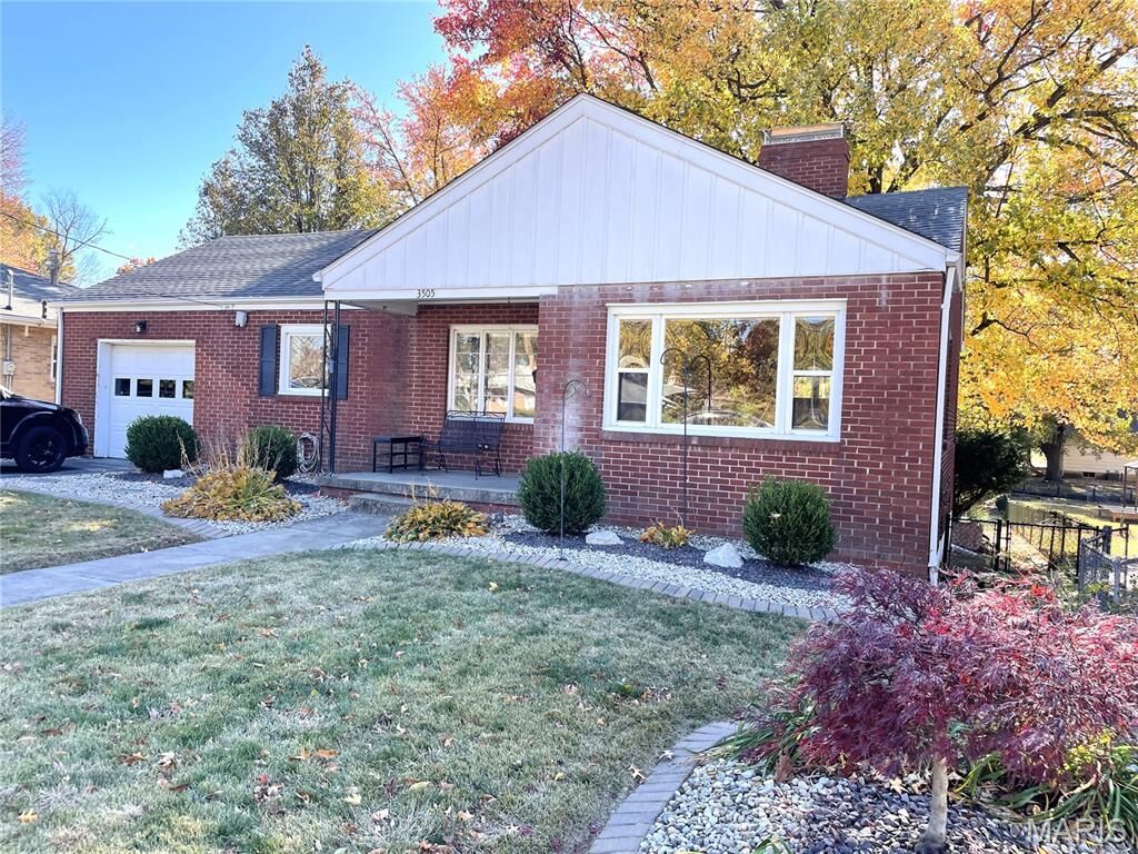 Property Photo:  3505 Gary Street  IL 62002 