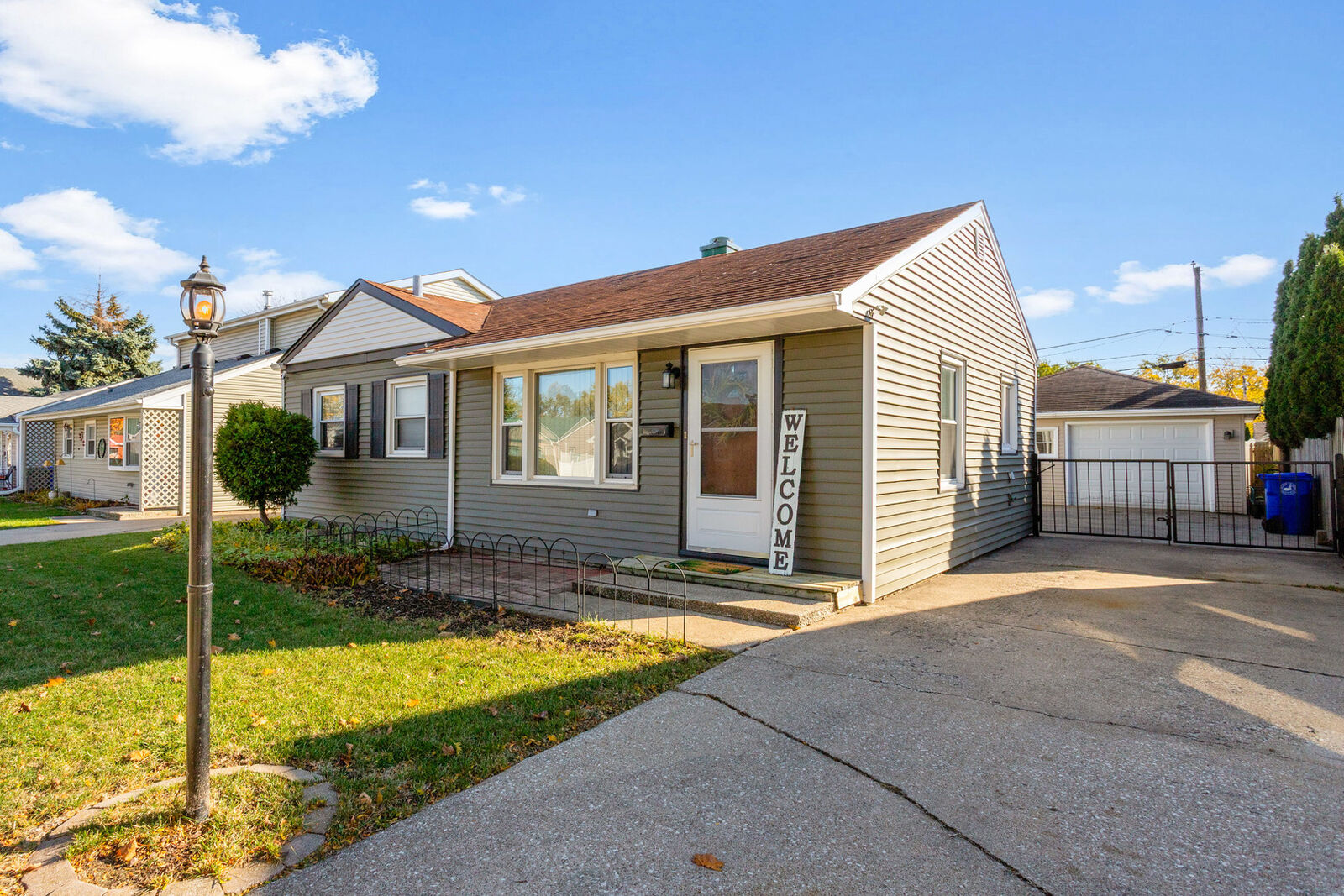 Property Photo: 8635 44th Place IL 60534