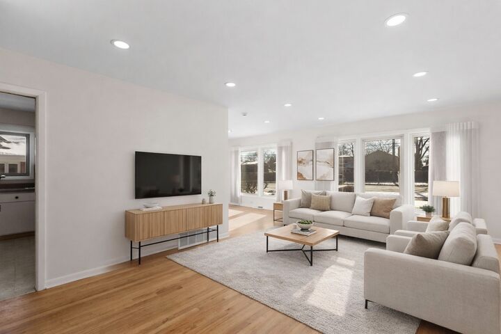 Property Photo:  1042 W Central Road  IL 60056 