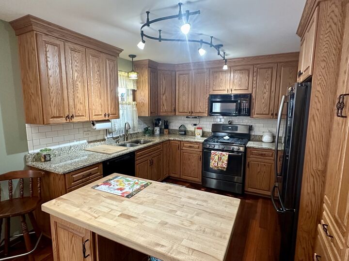 Property Photo:  15813 Jon Road  IL 60452 