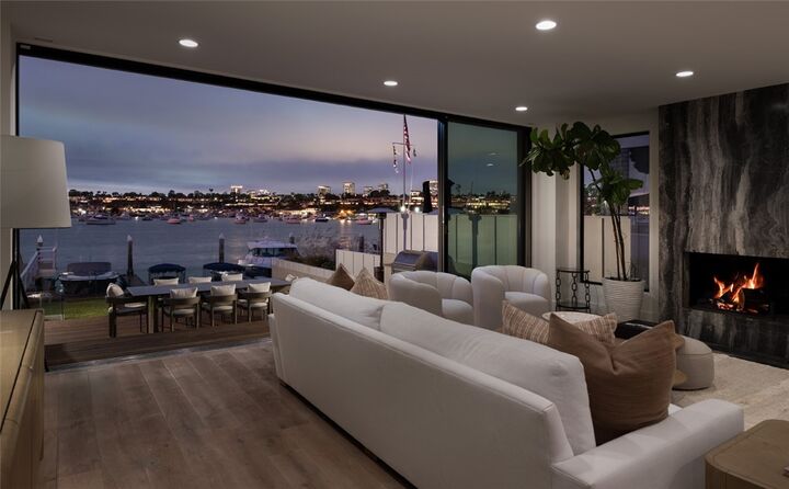 Property Photo: 1909 E Bay Ave CA 92661