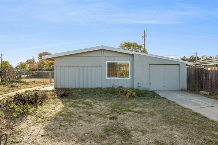 Property Photo:  3903 Hogue Avenue  CA 95204 