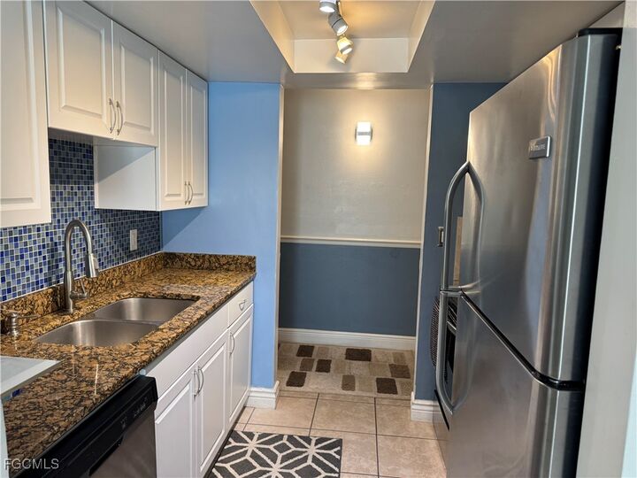 Property Photo:  2366 E Mall Drive 109  FL 33901 