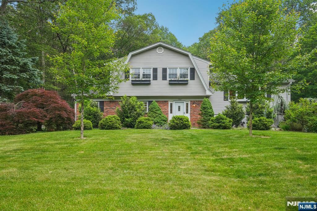 Property Photo:  130 Edward Drive  NJ 07456 
