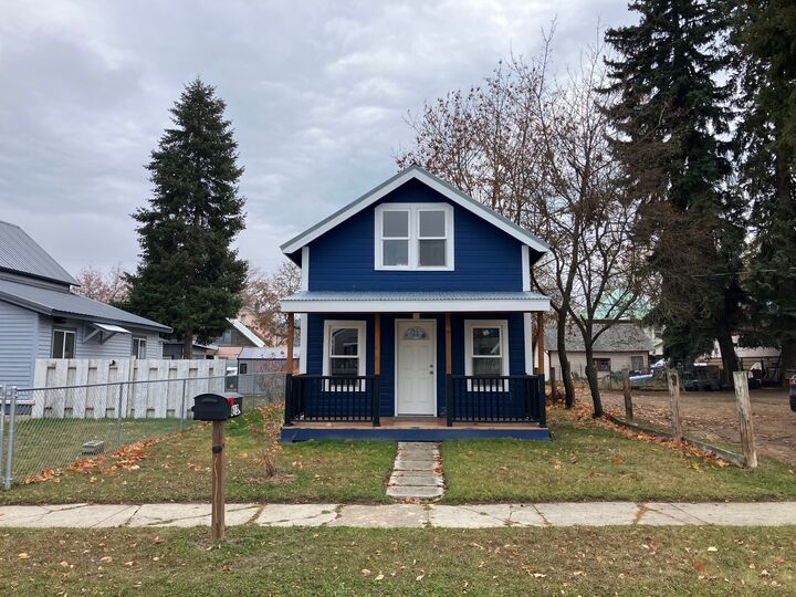 Property Photo:  613 Montana Avenue  MT 59923 