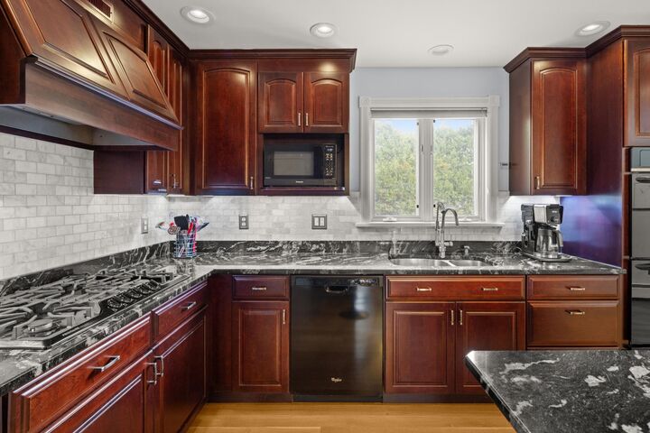 Property Photo: 8 Moss Glen Lane VT 05403