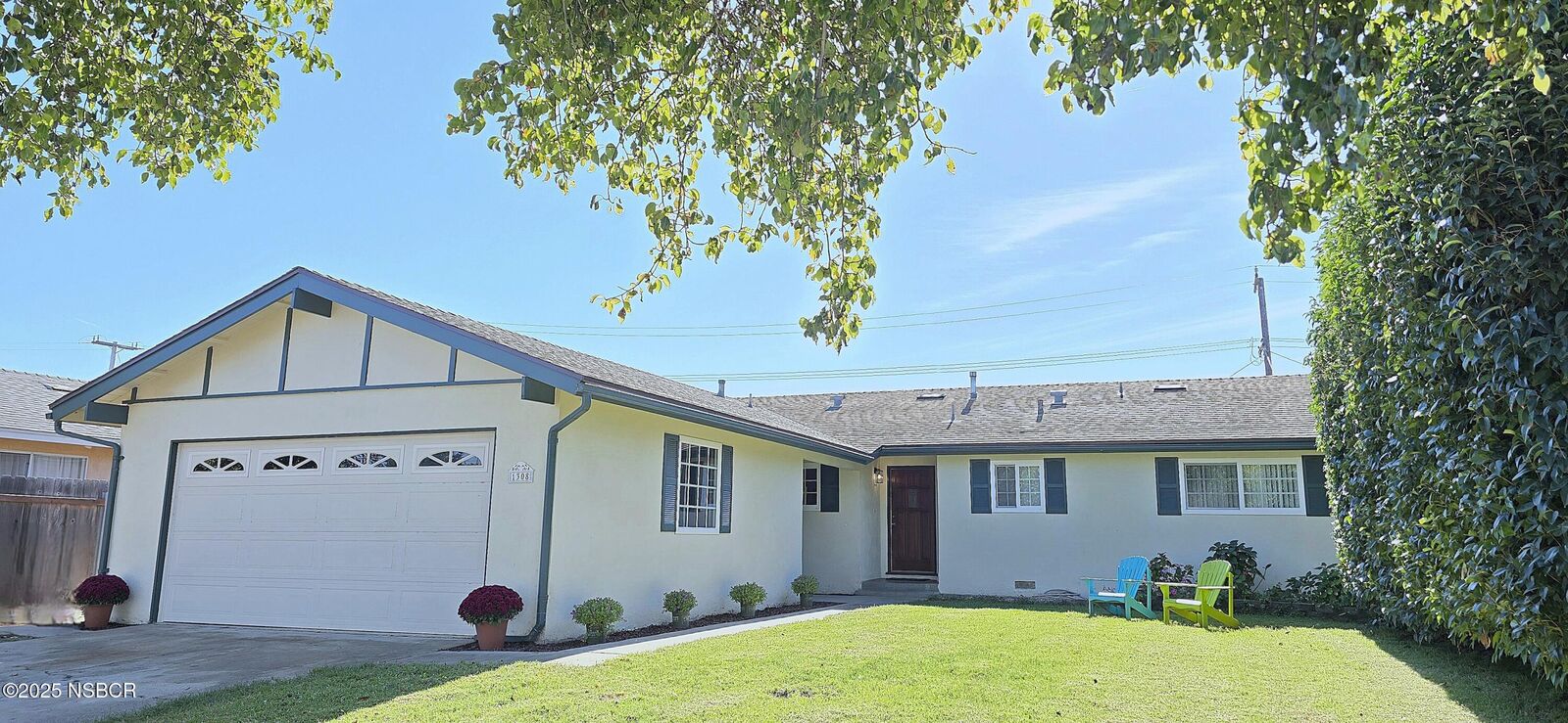 Property Photo: 1308 W Nectarine Avenue CA 93436