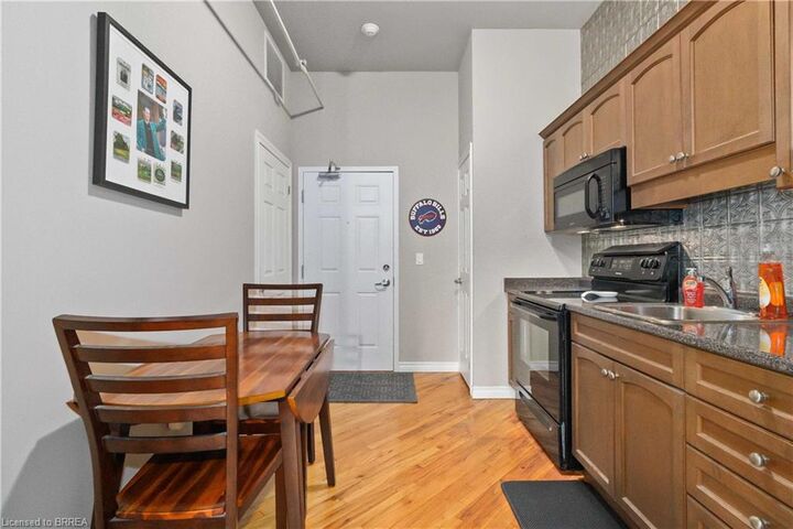 Property Photo:  140 West River Street 504  ON N3L 0B7 