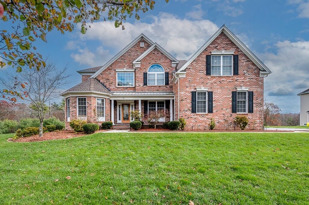 Property Photo: 151 Mohawk Path MA 01746