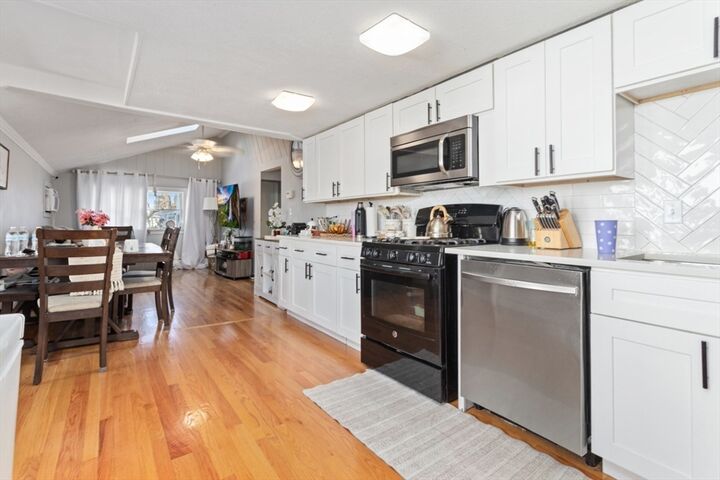 Property Photo:  14 Bay Rd  MA 02151 