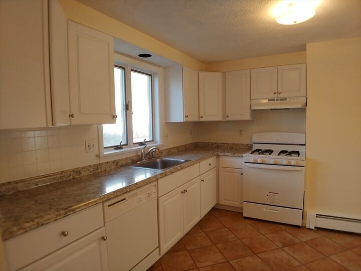 Property Photo:  20 Gibbon St 1  MA 01752 