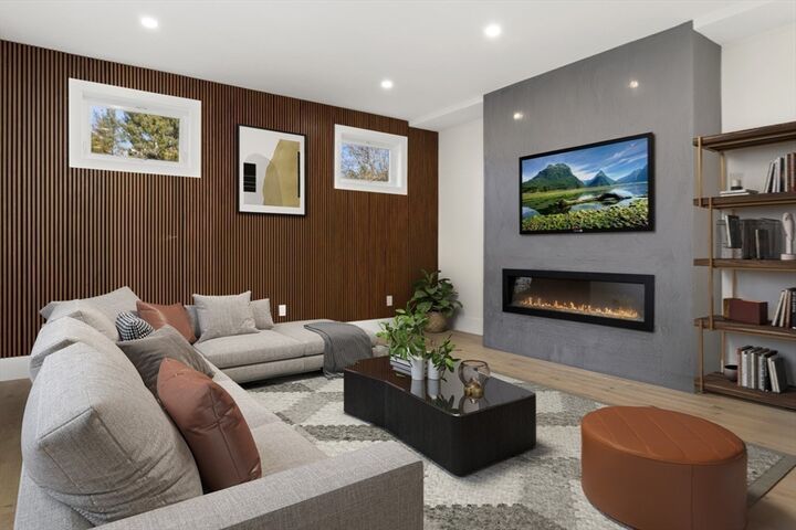 Property Photo: 8 Hudson Ave MA 01519