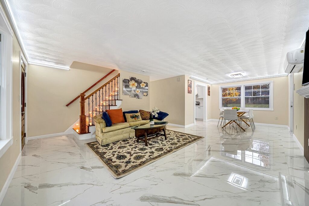 Property Photo: 9 Donna Rd MA 01824