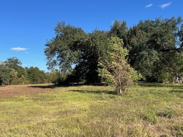 Property Photo: Perry St LA 70663