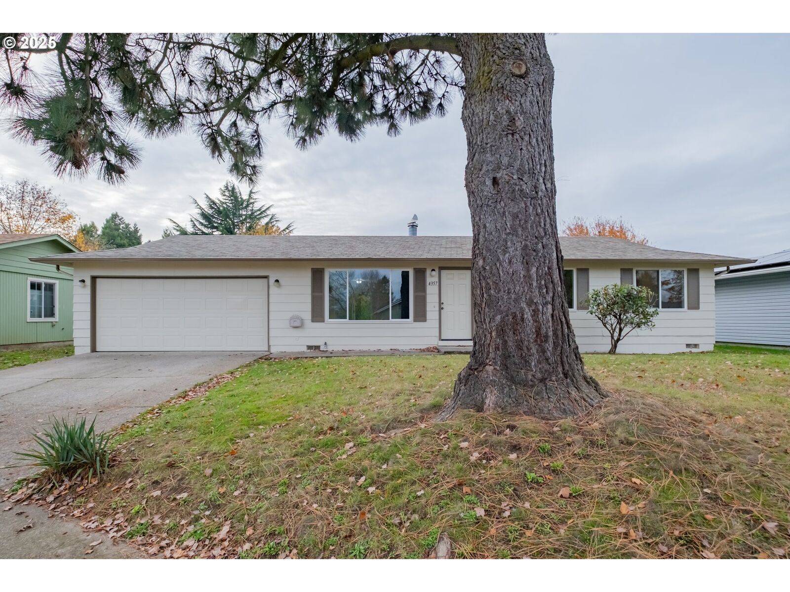 Property Photo: 4357 Burlington Loop OR 97305