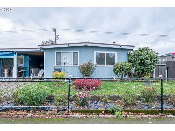 Property Photo: 2973 Surfwood Dr NE OR 97305