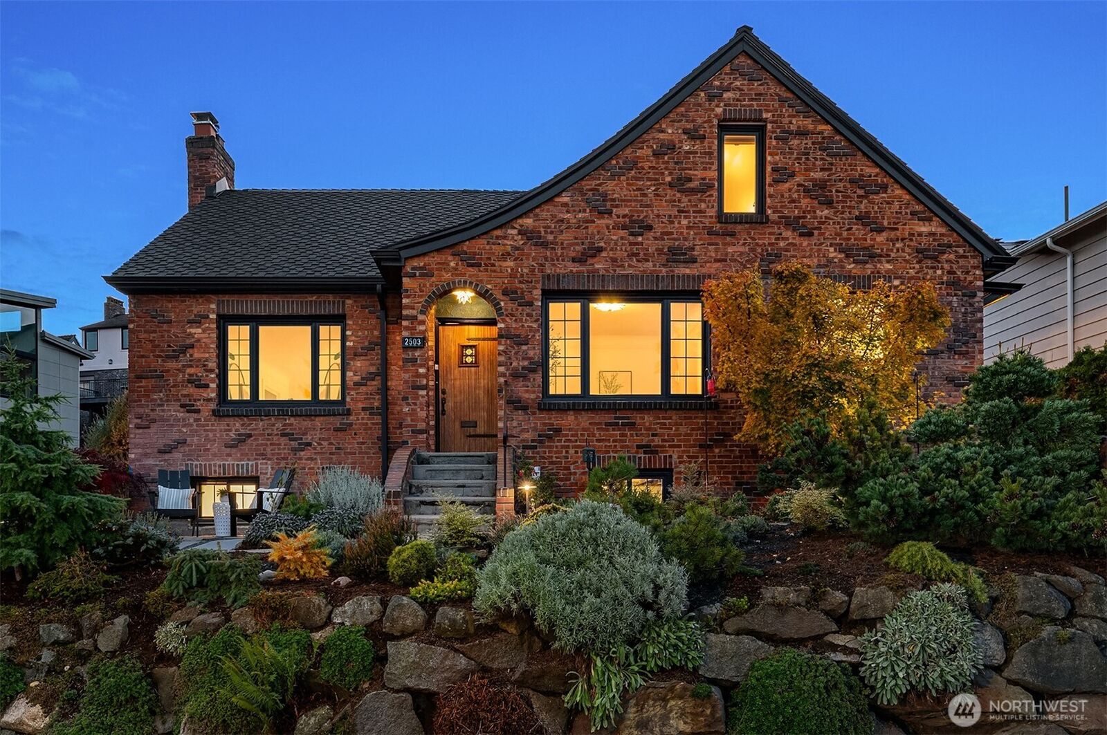 Property Photo:  2503  37th Avenue W  WA 98199 