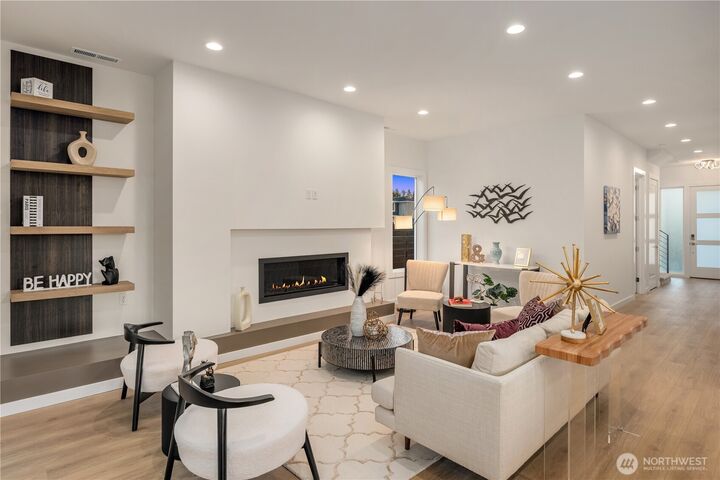 Property Photo:  11612 SE 196 Street 1  WA 98031 