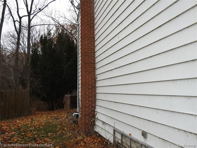 Property Photo:  5919 Western Road  MI 48506 