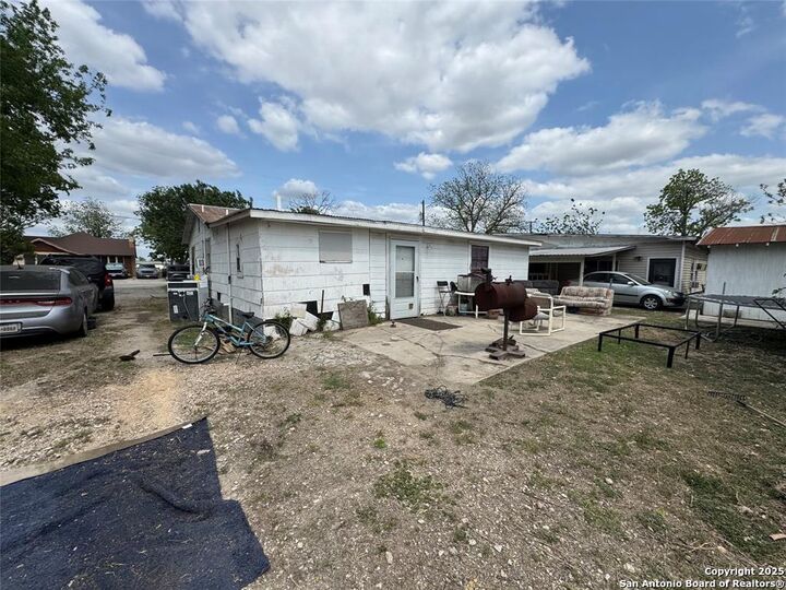 Property Photo: 145 Kowald TX 78130