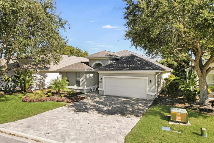 Property Photo: 624 Casa Fuerta Ln FL 32080