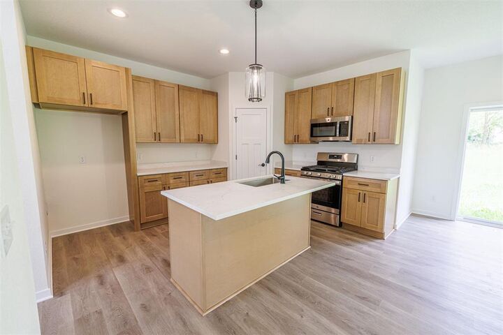 Property Photo:  414 Ridge Court  WI 53576 