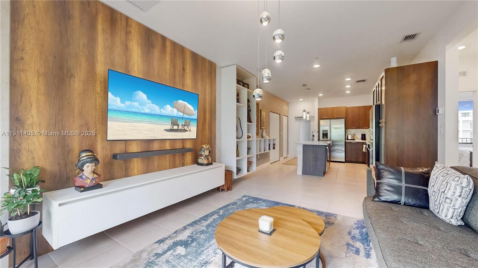 Property Photo: 8301 NW 41st St B-305 FL 33166