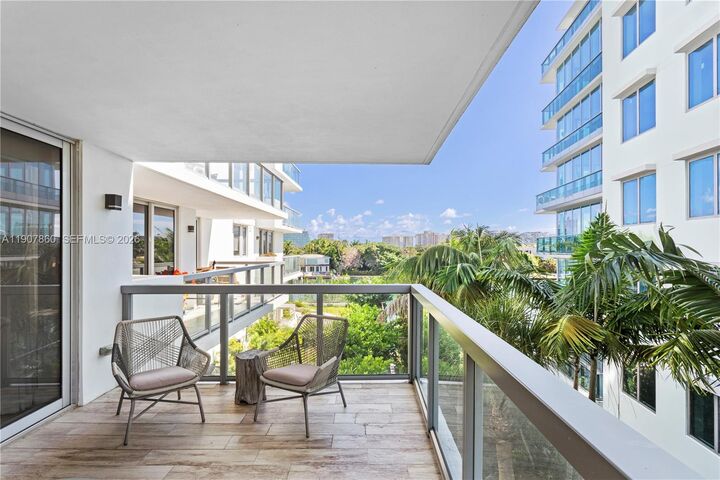 Property Photo:  9261 E Bay Harbor Dr 407  FL 33154 