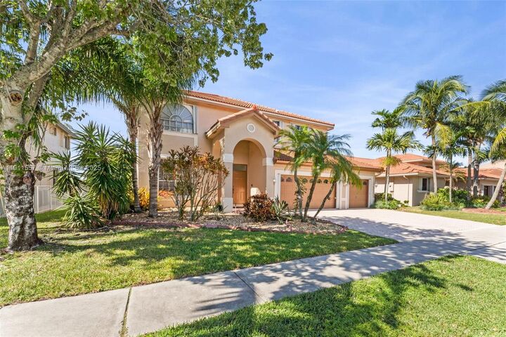 Property Photo:  1008 NW 180th Ave  FL 33029 