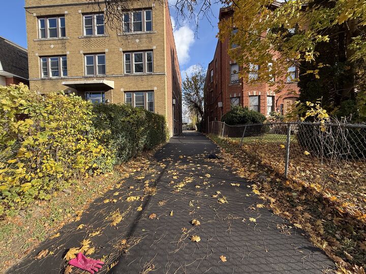 Property Photo:  364 Woodland Street  CT 06112 