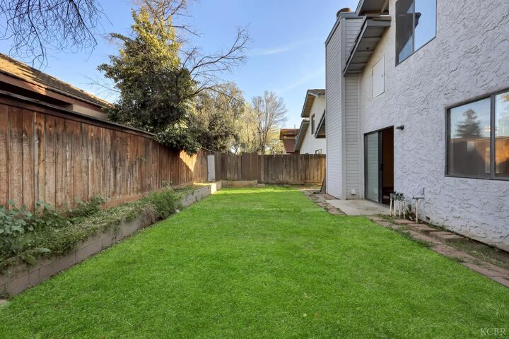 Property Photo:  503 E Alluvial Avenue  CA 93720 