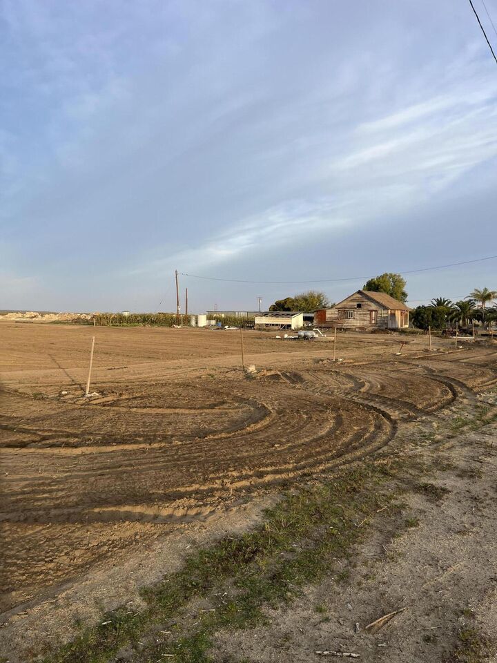 Property Photo: 13291 Rd 184 CA 93257