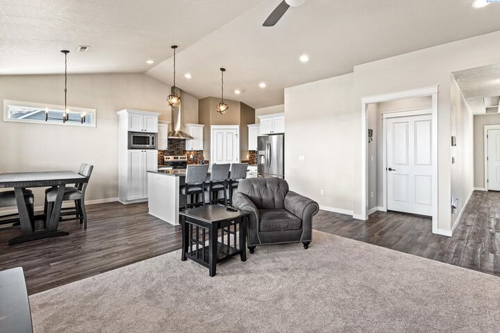 Property Photo: 26 Molly Rose Ct WA 99350