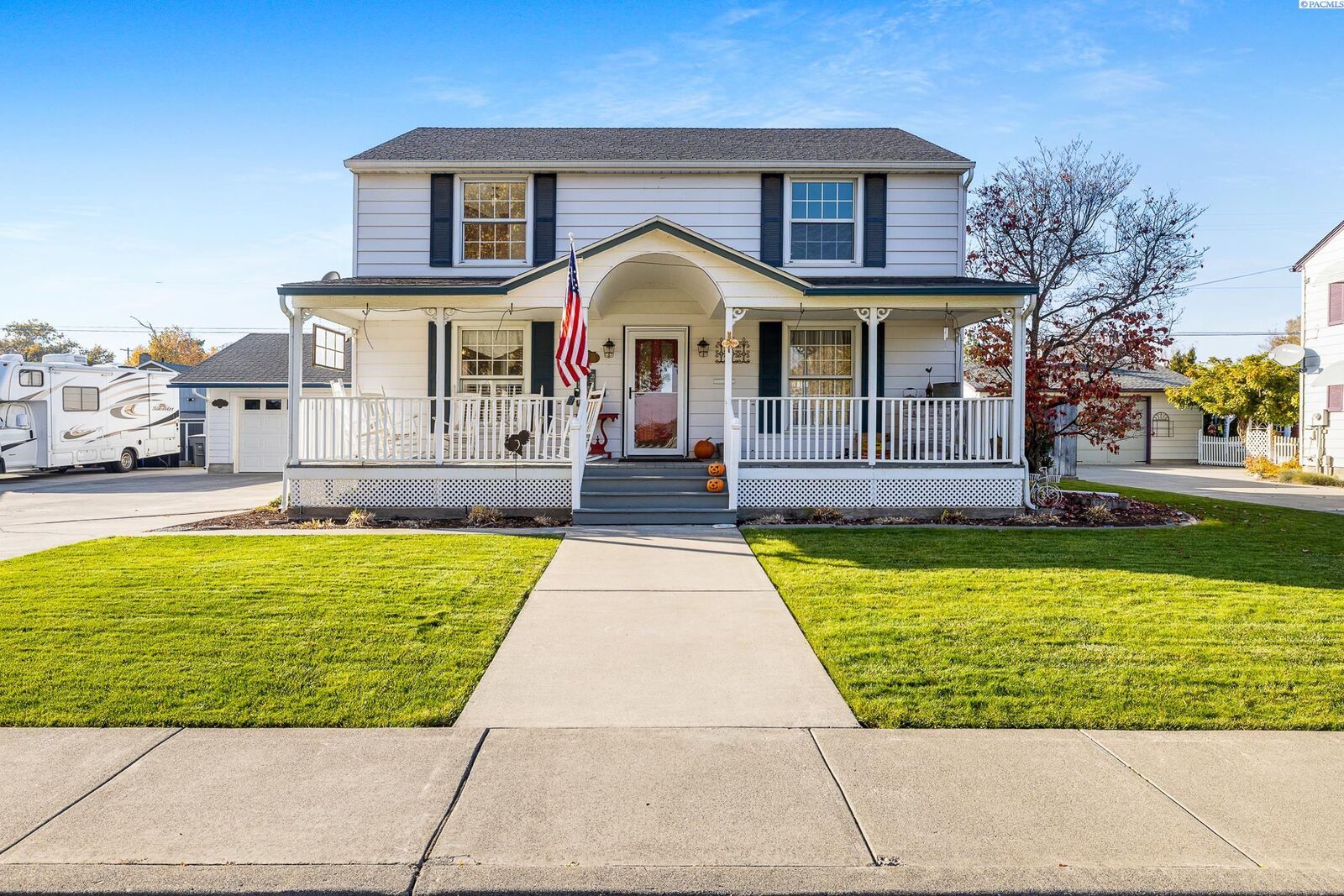 Property Photo: 1213 Perkins Ave WA 99354